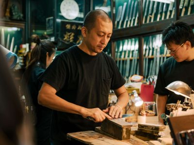 tsukiji-knife-food-tour-1-400x300